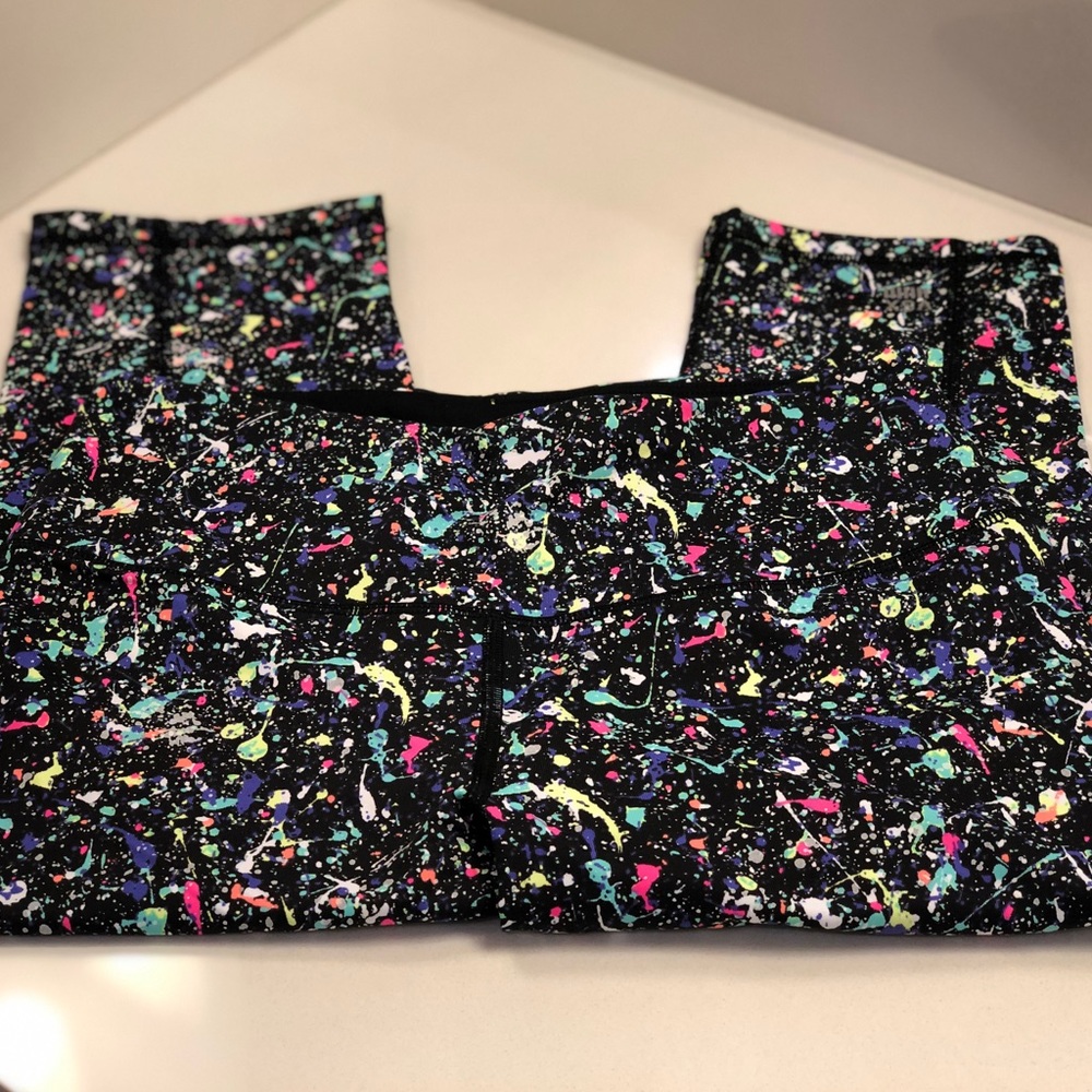 Victoria’s Secret Knockout Crop Leggings